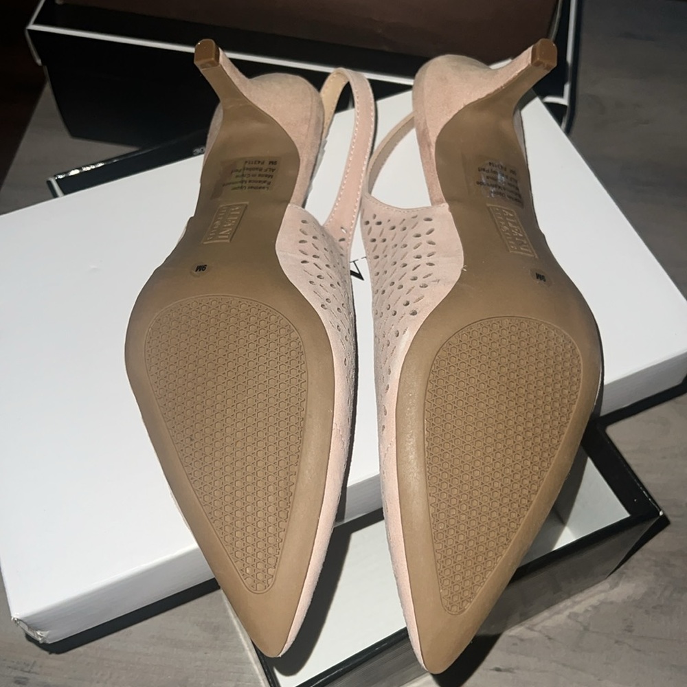 Alfani Step n Flex Babbsy Perforated Slingbacks NIB Sz 9 - Picture 7 of 8